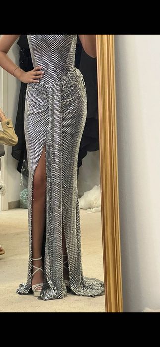 Rochie argintie din cristale