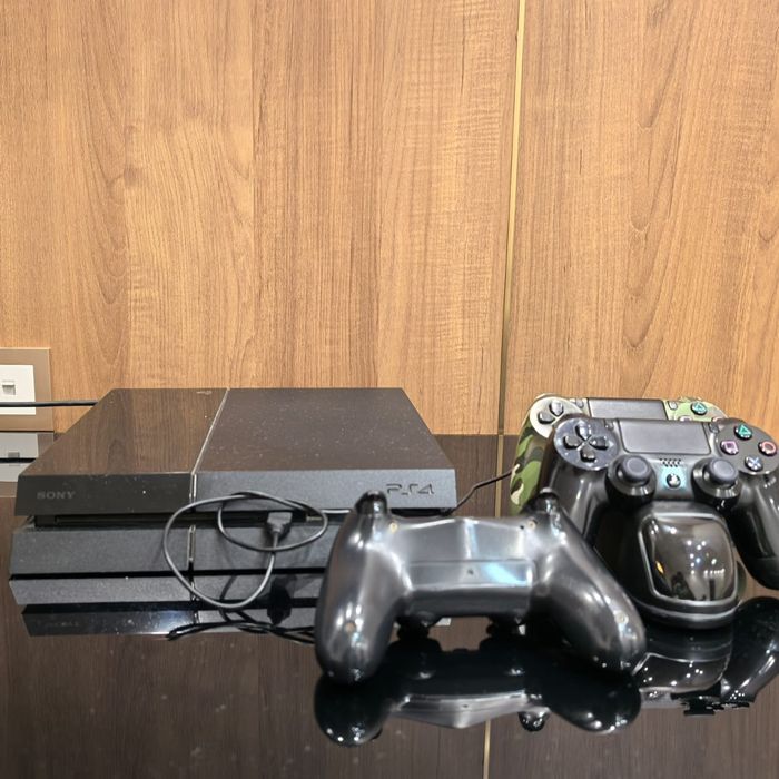 PS4 Fat 500GB + 3 ОРИГИНАЛЬНЫХ джойстика + FIFA23 и GTA5.Естьторг и DC