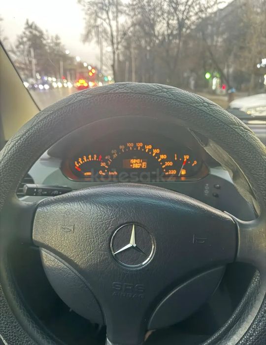 Продам машину мерседес А кллас