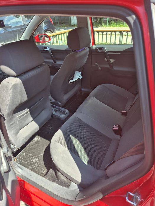 Vând Volkswagen Polo