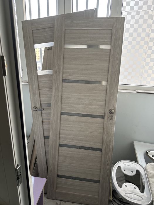 Продам 3 двери с ручками 80,80,70