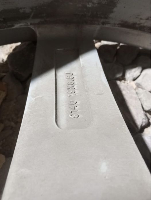 Диски стояли на шебрале круз