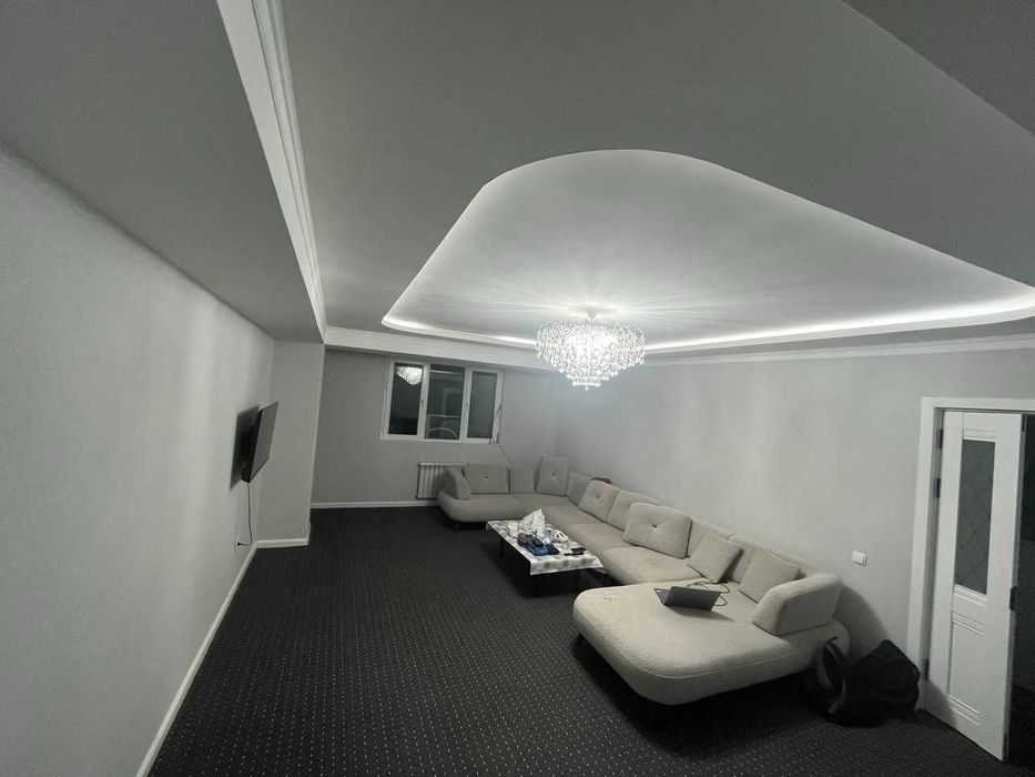 Yakkasaroy/Boburda 4 honalik kvartira sotiladi 4/8/9 110kv.m. ROVD