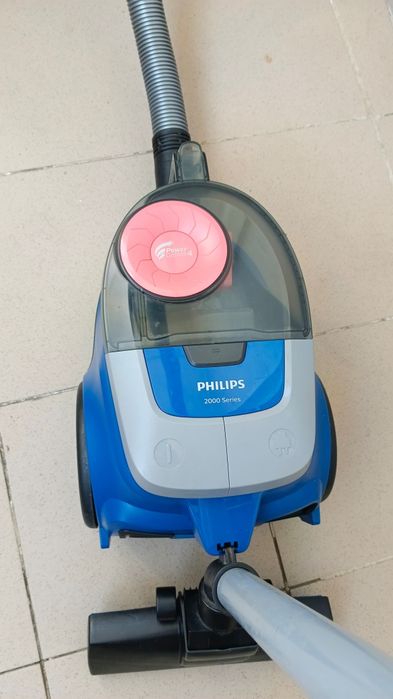 Пылесос Philips 1800w