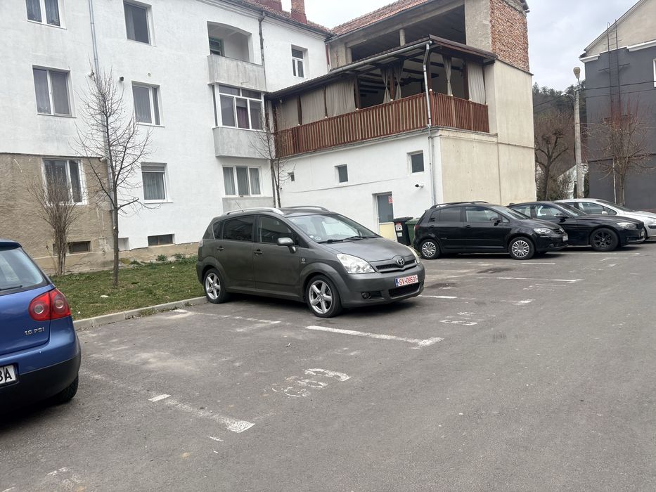 Vand sau schimb toyota corola