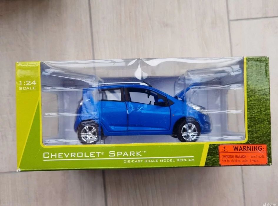 Модель автомобиля Chevrolet Spark 1:24