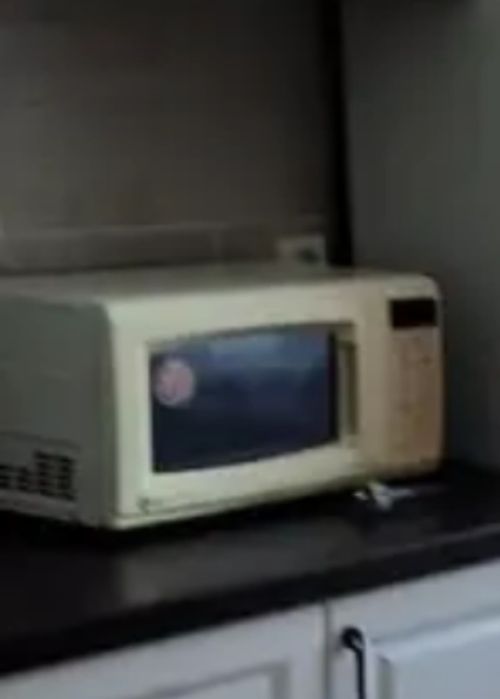 Кровать холодильник ковры