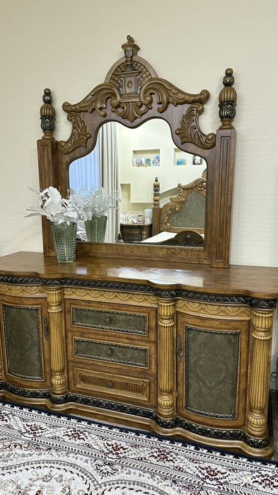 Спальный гарнитур