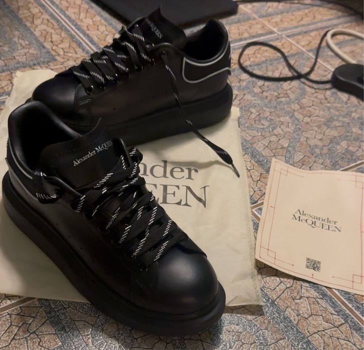 Adidasi Alexander Mcqueen negri Exposy piele naturala