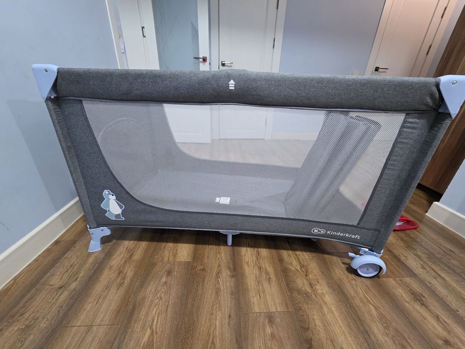 Манеж складной .