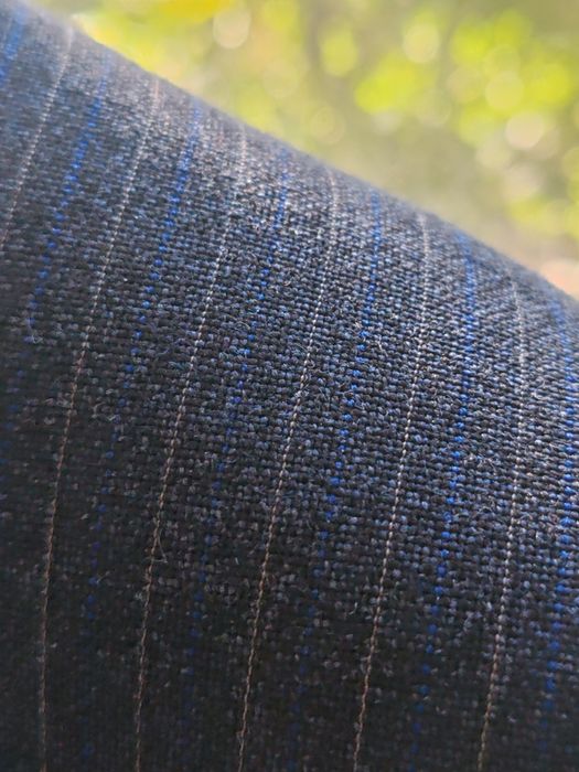 Costume stofă superioara bărbați 250 ron bucata.