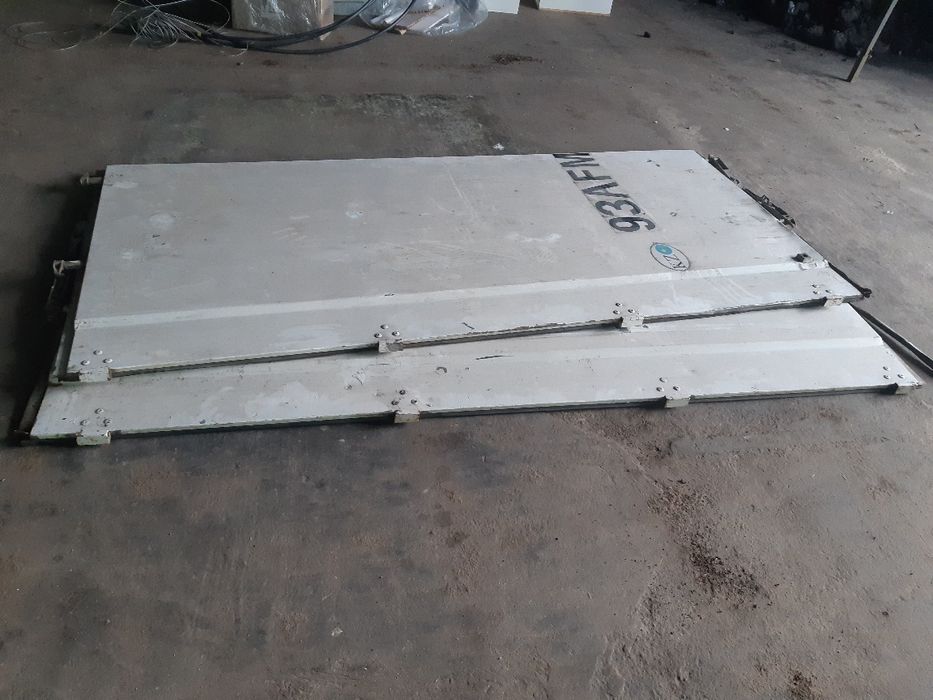 Двери ворота на прицеп КРОНЕ