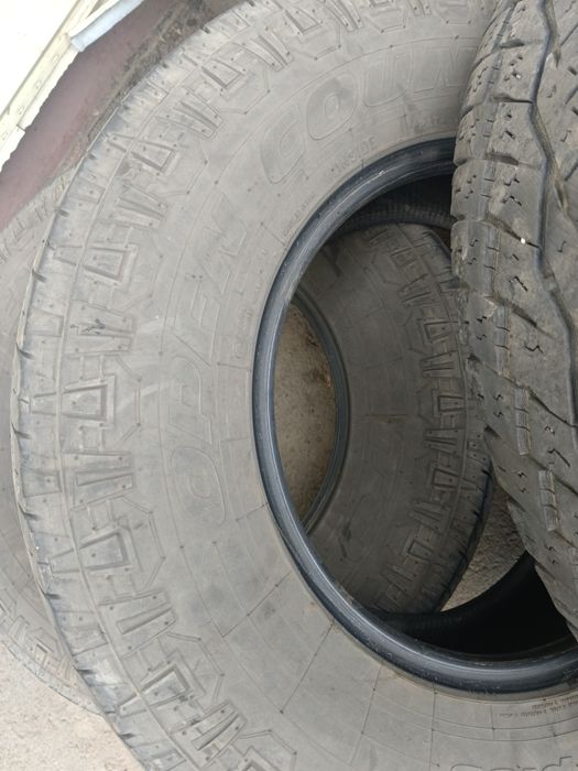 Продам шины внедорожник