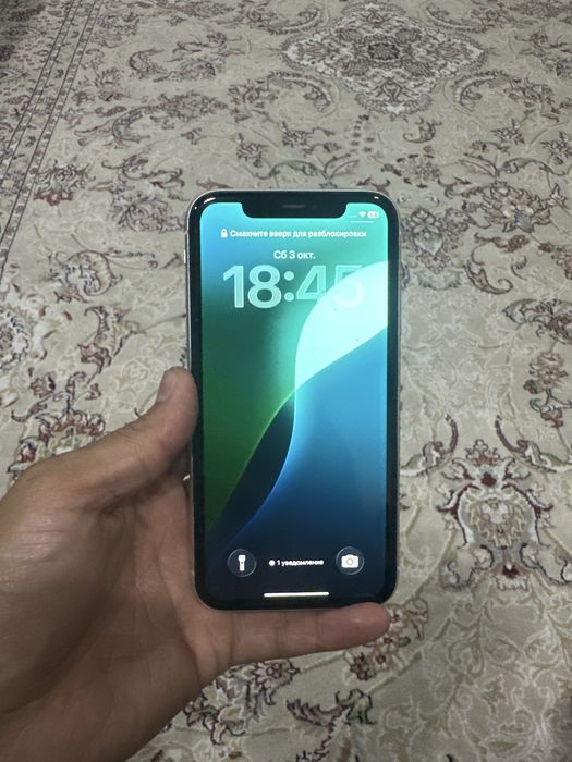 Продам Apple iPhone  11  белый