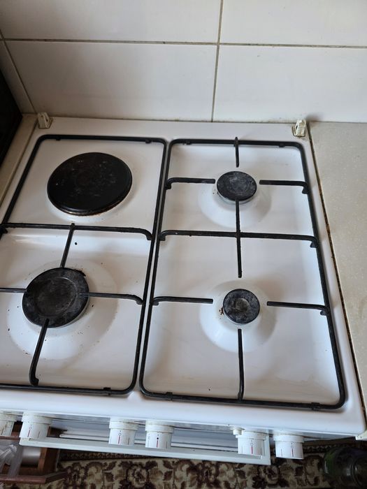 Продам газ плиту Bosh