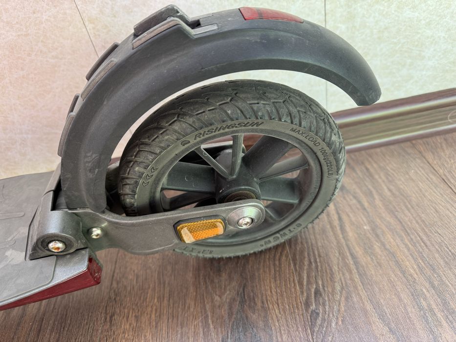 Самокат E-TWOW V Booster