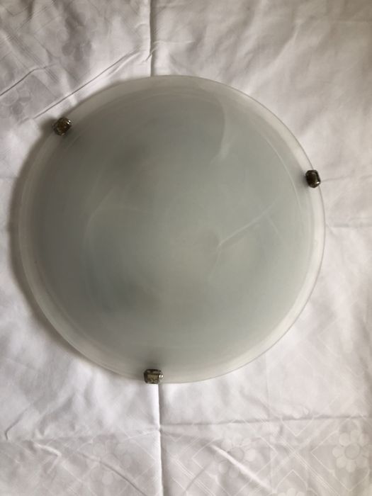 Aplica, plafoniera tavan si perete.