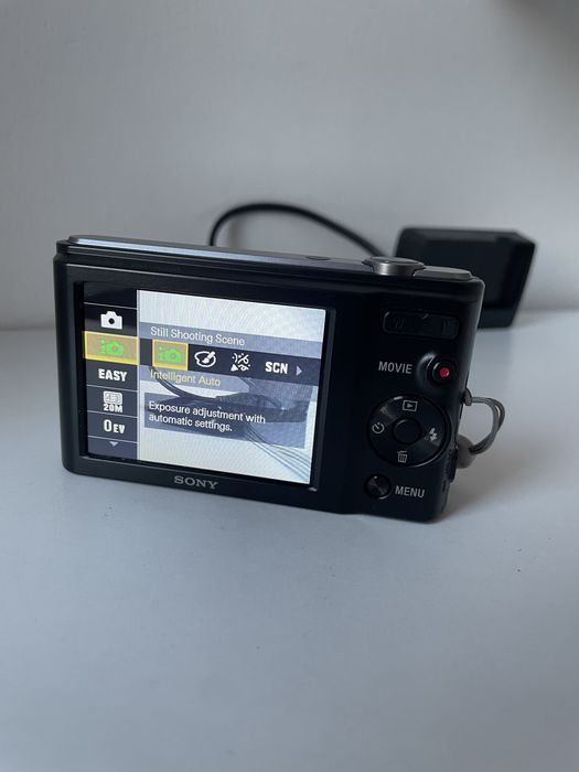 Camera Foto Digitala SONY Cyber-Shot DSC-W800 Black, 20.1 MegaPixel, HD 720p, Zoom Optic 5X,  Senzor CCD, Card 64GB, Digital Point and Shot Camera