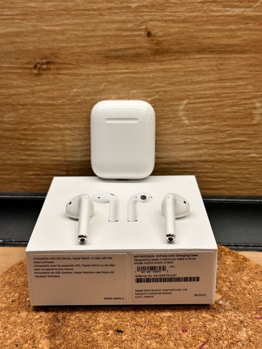 Apple AirPods 2 + подарък