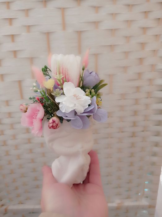 Aranjamente florale în vaze fetite,pentru cadou(școală sau alteocazii)