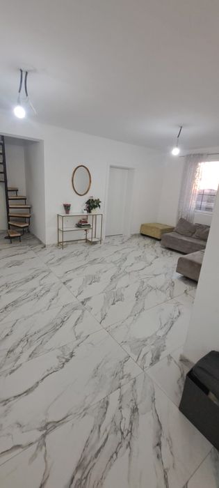 Proprietar vand casa individuala