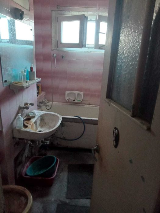 curatenie in apartamente ,curatenie la casa ,debarasare moloz , gunoi