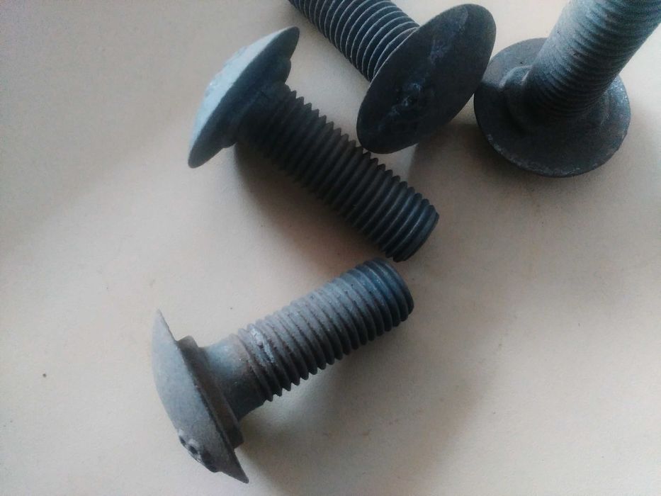 Болты на 16 .    .   .