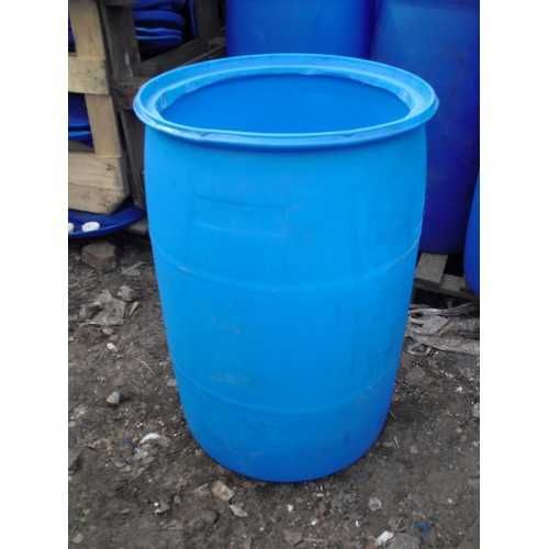 Бочки 200 литровые. 200 litrlik plastik bochkalar bor, juda mustahkam.