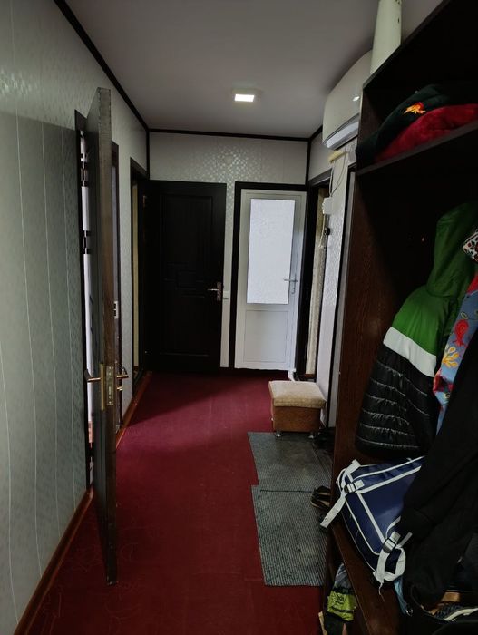 Kvartira sotiladi 1etaj 3xonali