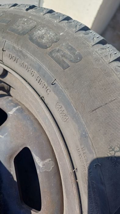 Гуми с джанти 175 65 14 за vw polo