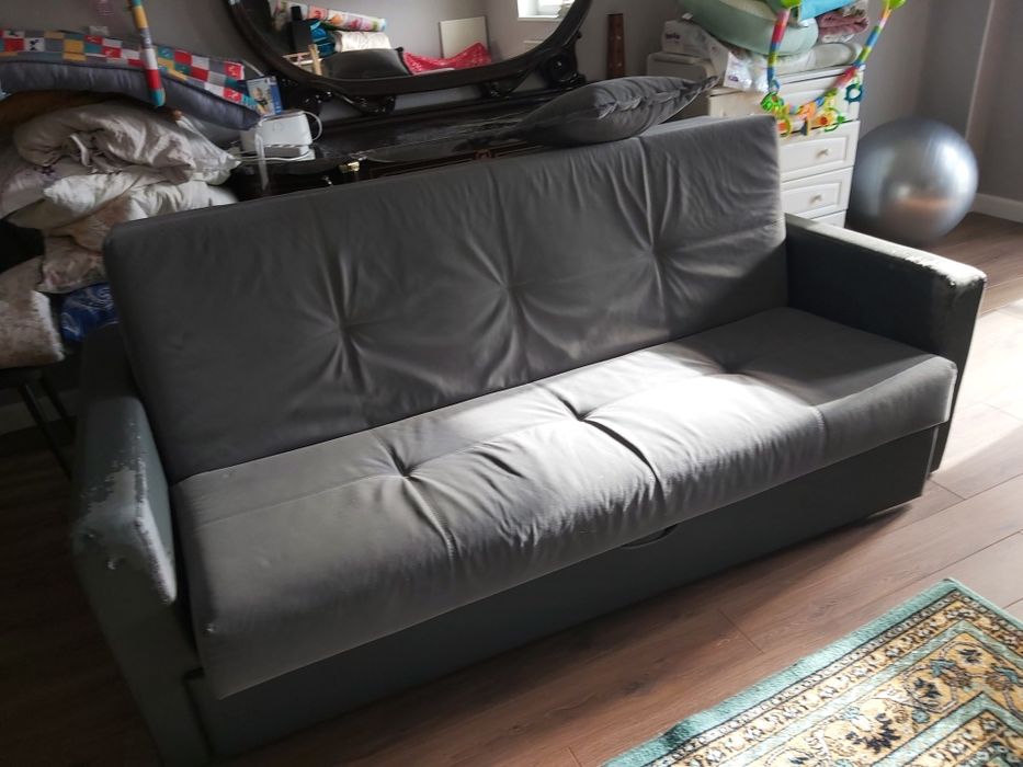 Продается диван в хорошем состоянии