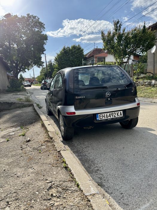 Opel Corsa 1.2 -75 кс .