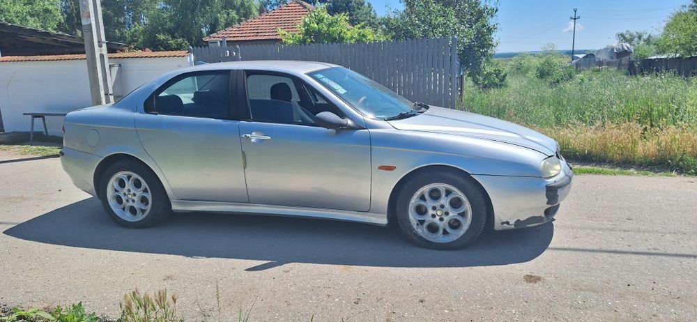 Alfa romeo 156.  2.0.  2500 lei