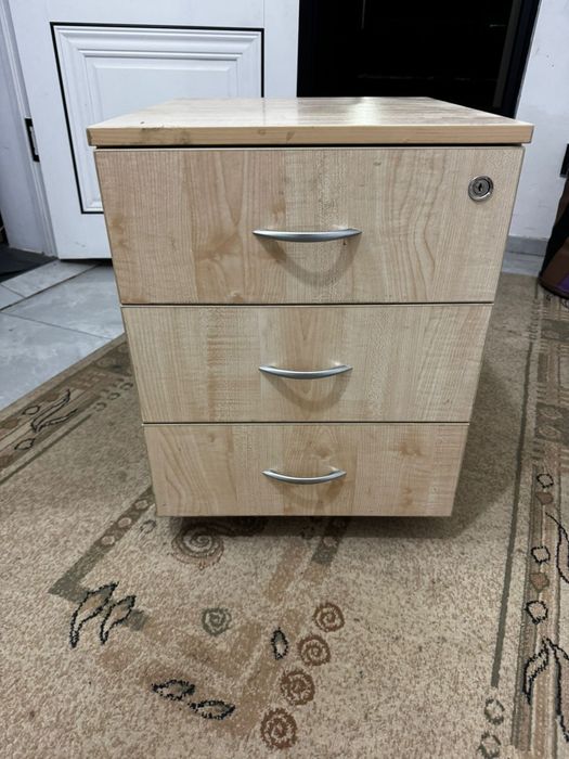 Проодам тумбоску