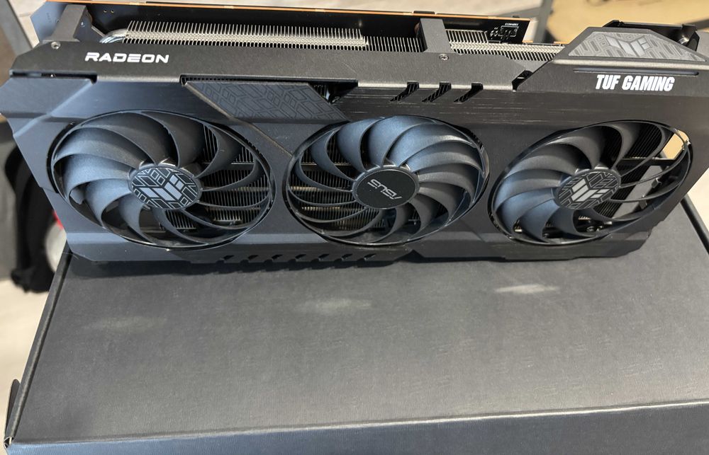 Placa video Asus TUF RX 6800 XT