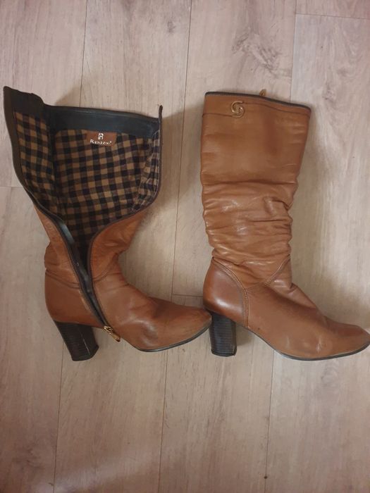 Продам женскую обувь.