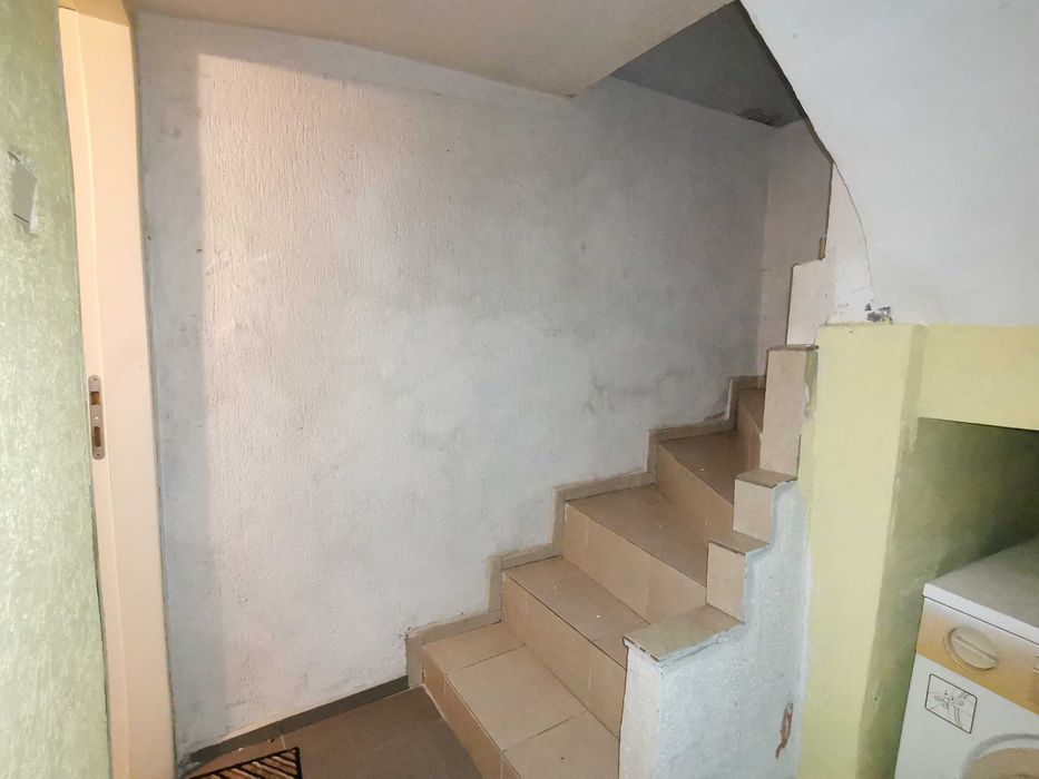 Дава се под наем Двустаен апартамент в Бургас, Възраждане - 55 кв.м за 125 € - Снимка #3