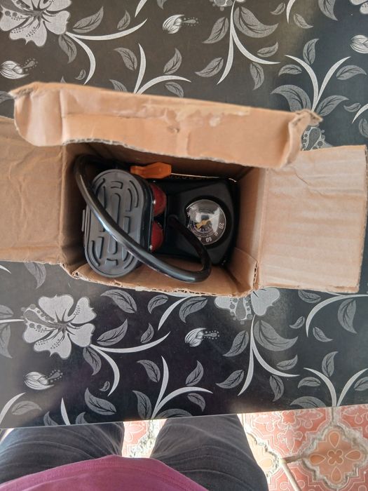 Оригинал двойной насос на ноге. Новый.  Качество супер.