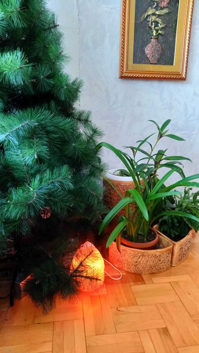 Продавам 3 стилни рисувани саксии-кашпи порцелан