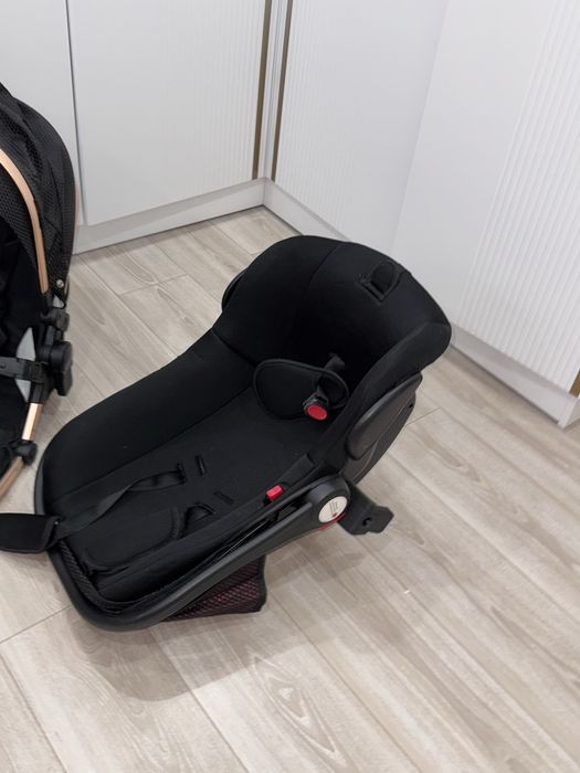 Продам коляску деткую