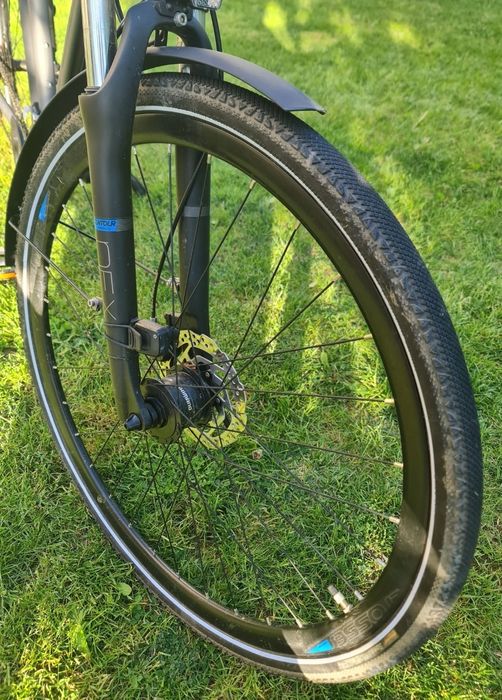 Cross avalon 28" aproape noua