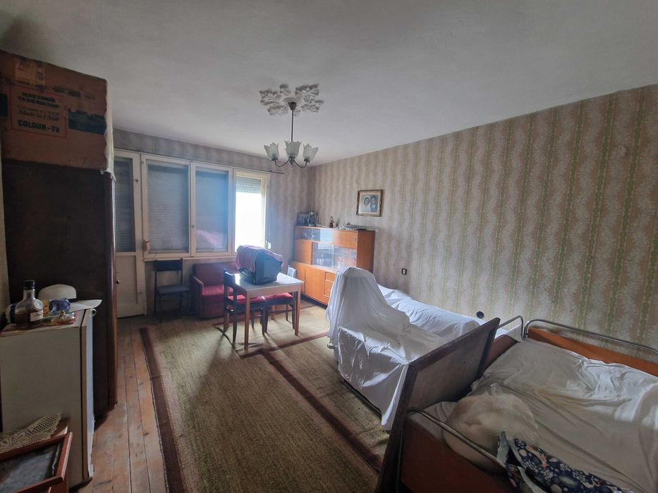 Продава се Многостаен апартамент в Благоевград, Идеален център - 110 кв.м за 1182 €/кв.м - Снимка #1