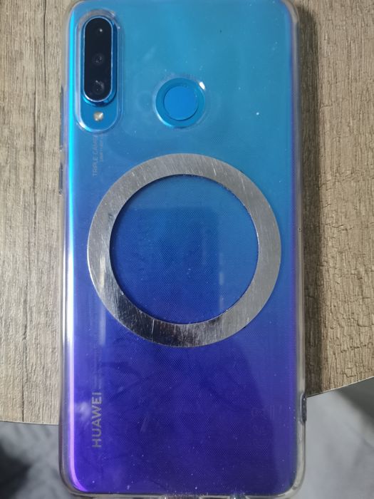 Huawei P30 lite с чехлом на магните