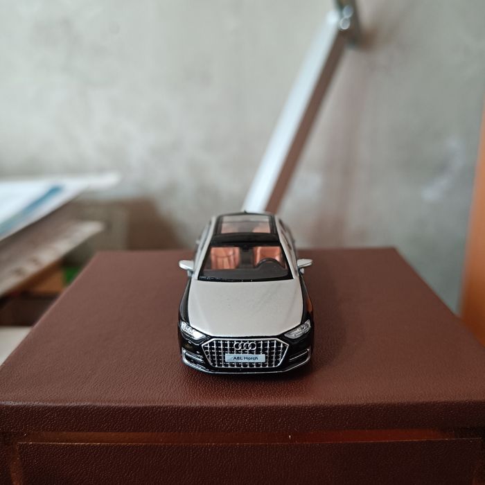 Audi A8l Horch 1:64 Hot Wheels