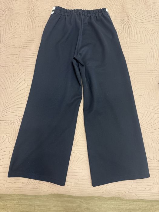 Продам брюки школьные