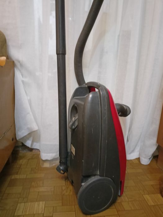 Пылесос SHARP EC8300