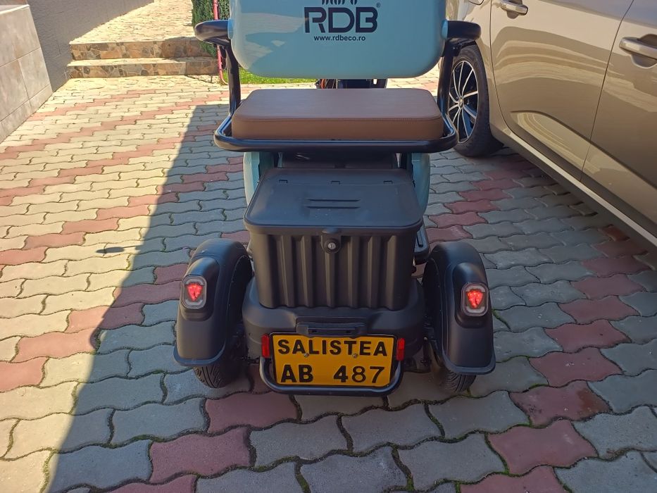 Triciclu electric