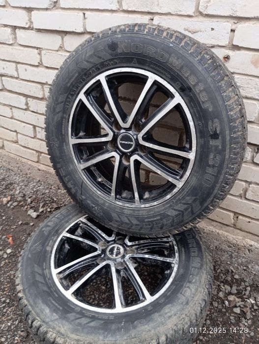 Продам комплект зимних колёс R-16
