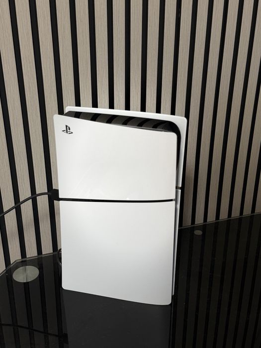 vand ps5 varianta cu disc