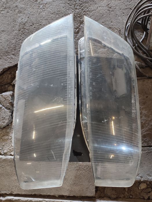 Продам стёкла фар